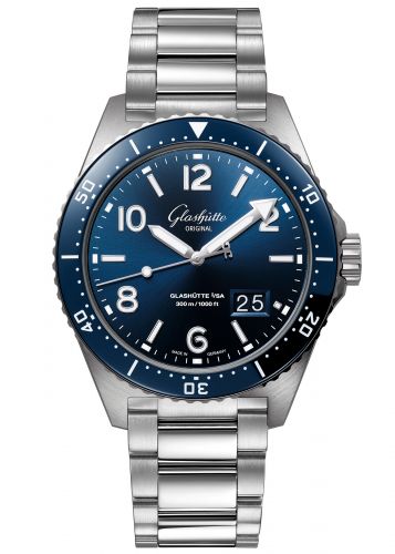SeaQ Panorama Date Stainless Steel / Blue / Bracelet